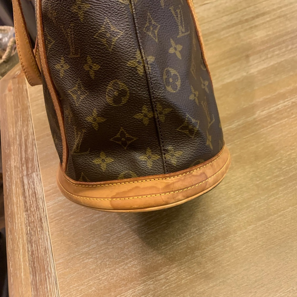 Louis Vuitton authentic monogram, GM bucket bag - Picture 16 of 16